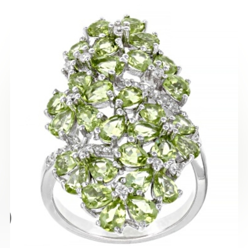 Genuine Peridot Elongated Cluster Ring In Sterling Silver Size 6!